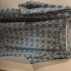 Loft - Blouse wht w/blue flowers